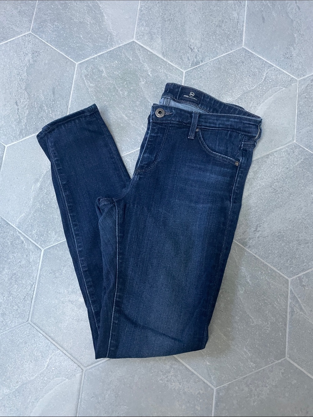 AG Adriano Goldschmied Super Skinny Jeans – Dark Indigo – Size 28R